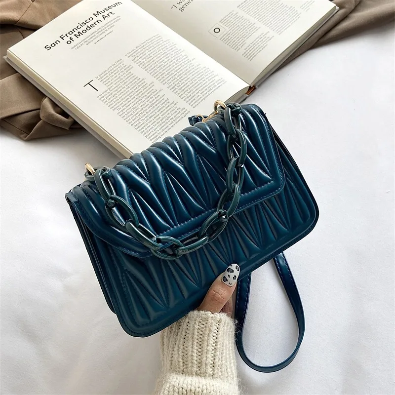 2022 New Vintage Texture Bag Fashion Shoulder Bag Women's Pleated Chain Portable Versatile Simple Small Square Bag
2022 New Vintage Texture Bag Fashion Shoulder Bag Women's Pleated Chain Portable Versatile Simple Small Square Bag