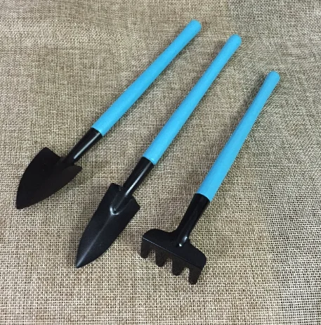 Мини-садовые инструменты, набор из трех предметов, лопата для цветов и овощей, мотыга, растение в горшках, растение, рыхление цветов, инструмент для ухода за почвой
Мини-садовые инструменты, набор из трех предметов, лопата для цветов и овощей, мотыга, растение в горшках, растение, рыхление цветов, инструмент для ухода за почвой