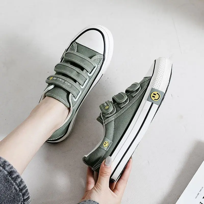 Smiley Canvas Shoes for Men 2023 New Autumn Thin Little White Shoes Couple Single Shoes Student Flat Shoes
Smiley Canvas Shoes for Men 2023 New Autumn Thin Little White Shoes Couple Single Shoes Student Flat Shoes