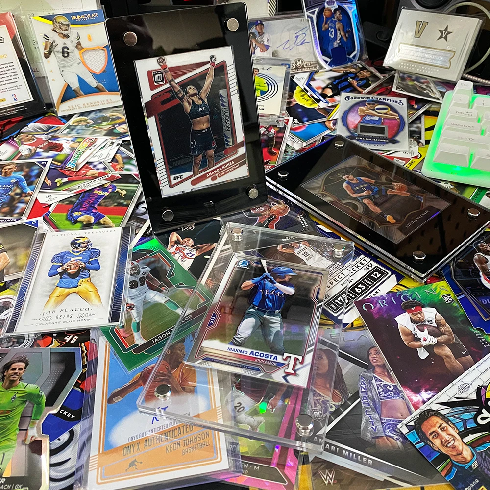 35-55PT Trading Card Holder With Card Sleeves Screwdown For Panini Topps Basket Football Play Cards 1PCS
35-55PT Trading Card Holder With Card Sleeves Screwdown For Panini Topps Basket Football Play Cards 1PCS