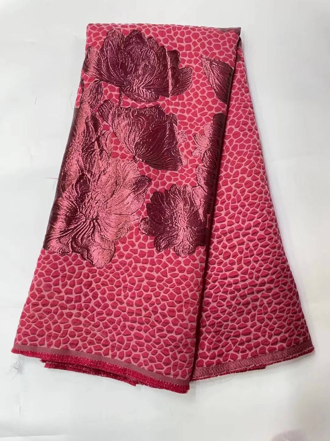 Latest 2022Nigerian Design Brocade Jacquard Lace Cozy Fabric French High Quality Gilding Lace Fabric For Wedding Party Dress Sew
Latest 2022Nigerian Design Brocade Jacquard Lace Cozy Fabric French High Quality Gilding Lace Fabric For Wedding Party Dress Sew