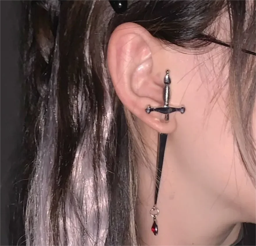 New 2023 Fashion Retro Cross Sword Earrings Unisex Hip-hop Punk Earrings Earrings Banquet Jewelry Accessories Gift
New 2023 Fashion Retro Cross Sword Earrings Unisex Hip-hop Punk Earrings Earrings Banquet Jewelry Accessories Gift