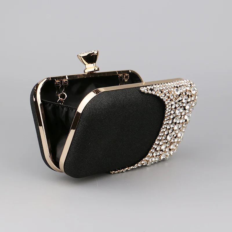 Fashion Party 2022 Elegant Woman Evening Bags shoulder Female vintage Chain Bag Shining Rhinestone Clutch bags short handles
Fashion Party 2022 Elegant Woman Evening Bags shoulder Female vintage Chain Bag Shining Rhinestone Clutch bags short handles