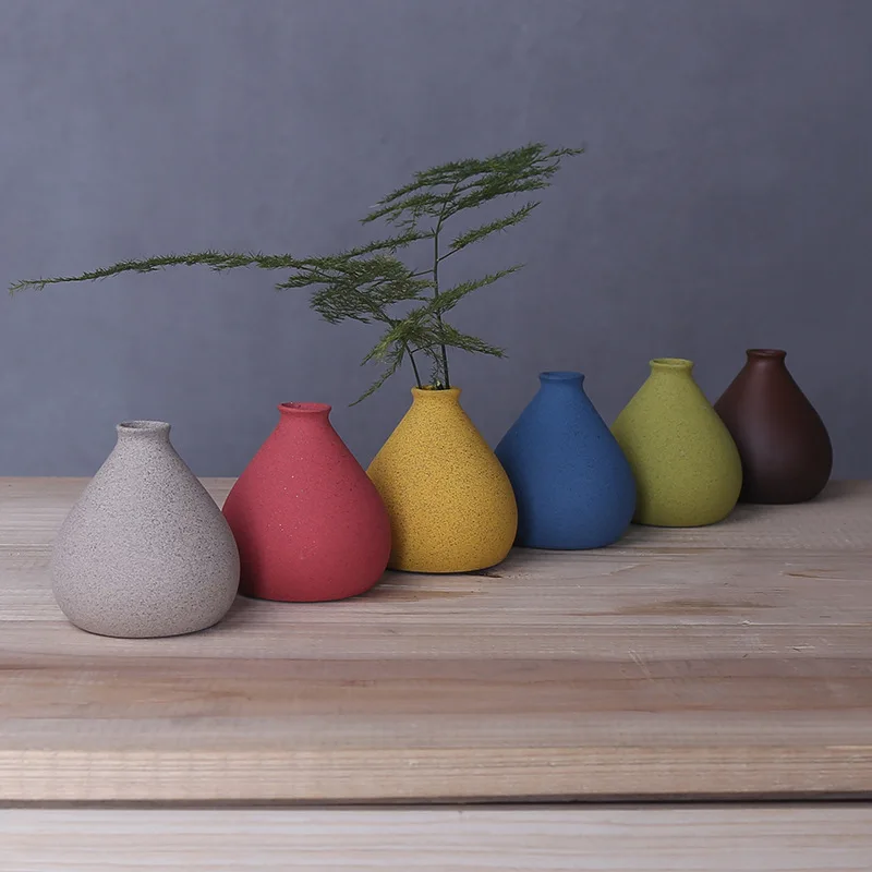 Creative home, small-sized color flower vase, decorative arts and crafts in living room vase decoration home nordic decoration
Creative home, small-sized color flower vase, decorative arts and crafts in living room vase decoration home nordic decoration