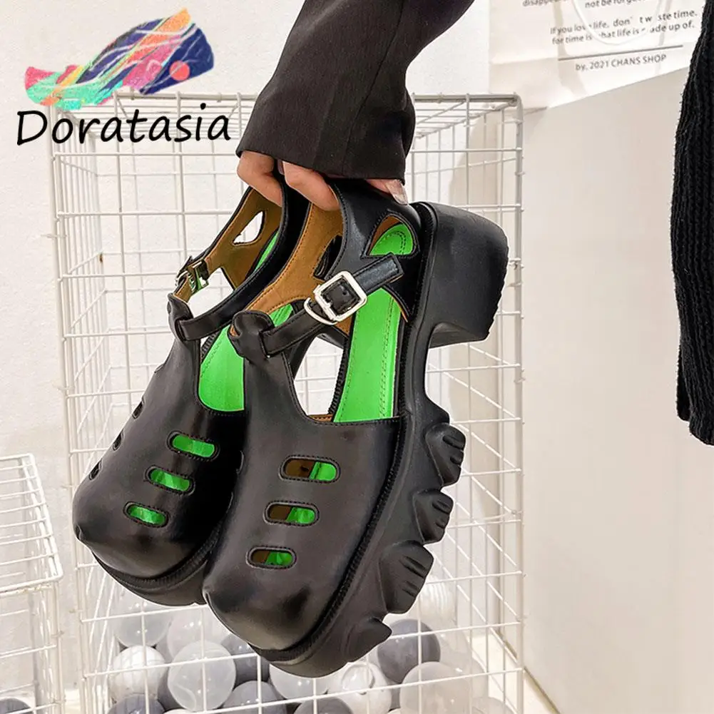 Сандалии DORATASIA женские на высоком каблуке, брендовые удобные босоножки с пряжкой, Повседневная Удобная обувь на платформе, с закрытым носко...
Сандалии DORATASIA женские на высоком каблуке, брендовые удобные босоножки с пряжкой, Повседневная Удобная обувь на платформе, с закрытым носко...
