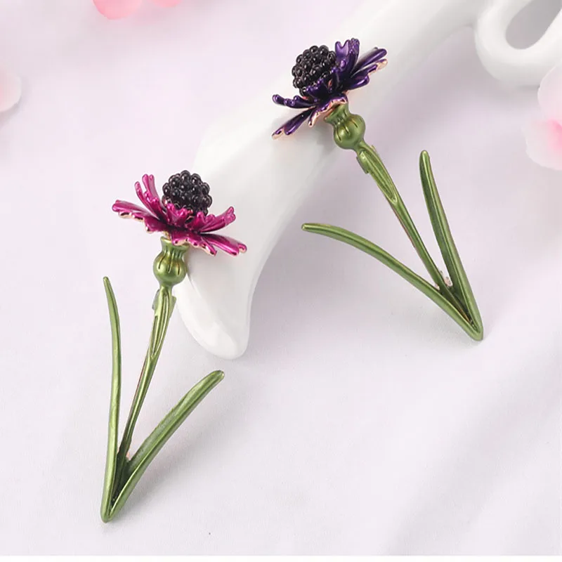 Fashion Exquisite Vintage Floral Brooch Personality Alloy Drop Oil Cornflower Brooch Pin
Fashion Exquisite Vintage Floral Brooch Personality Alloy Drop Oil Cornflower Brooch Pin