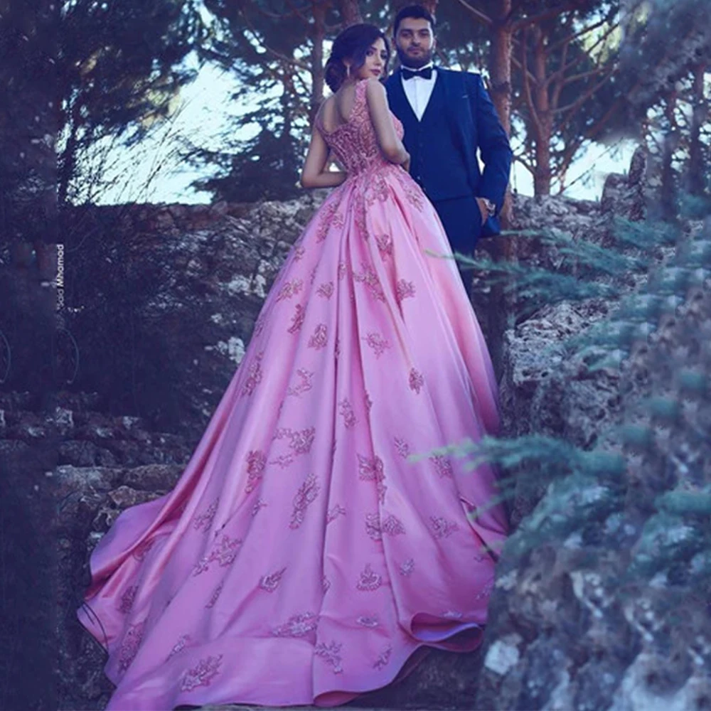 Luxury Applique A-Line Prom Dress Satin Sleeveless Sweep Train Floor Length Women Wedding Party Banquet High Quality Gowns
Luxury Applique A-Line Prom Dress Satin Sleeveless Sweep Train Floor Length Women Wedding Party Banquet High Quality Gowns