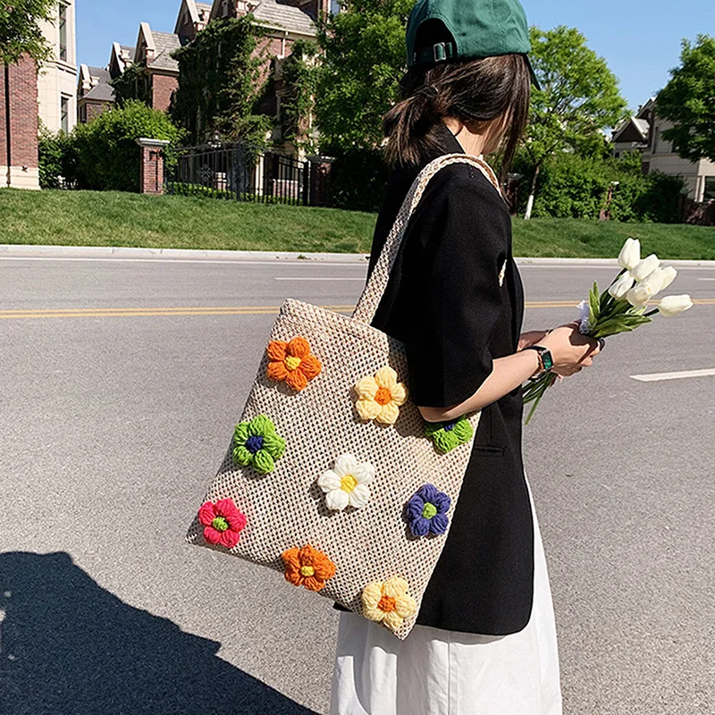 Ladies Flower Fashion Straw Bag Versatile Hand Shoulder Bag, Large Beach Casual Party Travel Bag Shoulder Flower 2022 Summer Bag
Ladies Flower Fashion Straw Bag Versatile Hand Shoulder Bag, Large Beach Casual Party Travel Bag Shoulder Flower 2022 Summer Bag