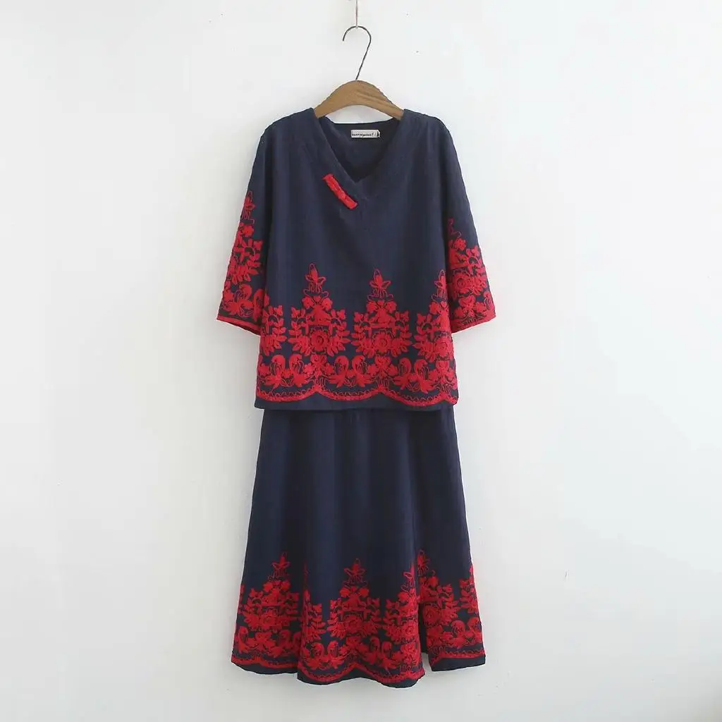 Plus Size women blouse+midi skirt set linen vintage floral embroidery loose two pieces suit women tops + bottoms
Plus Size women blouse+midi skirt set linen vintage floral embroidery loose two pieces suit women tops + bottoms