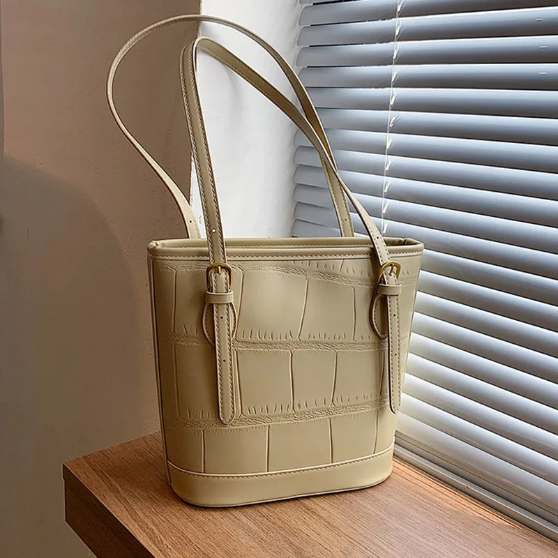 Fashion Women PU Leather Handbag Female Brown Bucket Shoulder Bags 2022 Luxury Brand Designer Ladies Crossbody Bags Casual Totes
Fashion Women PU Leather Handbag Female Brown Bucket Shoulder Bags 2022 Luxury Brand Designer Ladies Crossbody Bags Casual Totes