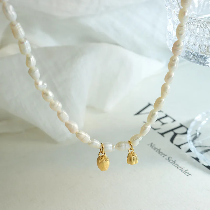New Baroque Natural Artificial Pearl Necklace Stainless Steel Women's Luxury Premium Design Lotus Pendant Necklace 
New Baroque Natural Artificial Pearl Necklace Stainless Steel Women's Luxury Premium Design Lotus Pendant Necklace