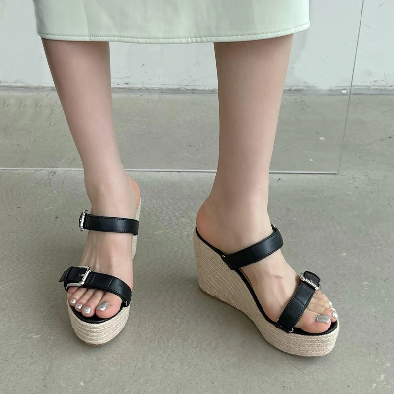 Women Slippers Black Buckle High Heels Summer Sandals Casual Platforms Wedge Shoes 2022 Bohemian Linen Weaving Wedges 
Women Slippers Black Buckle High Heels Summer Sandals Casual Platforms Wedge Shoes 2022 Bohemian Linen Weaving Wedges