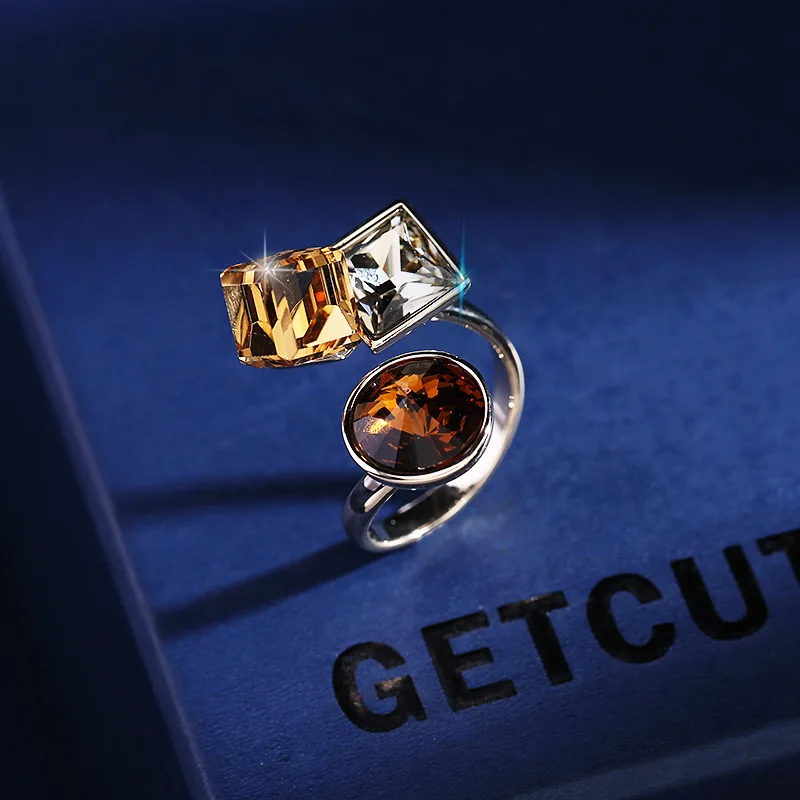 Korean Version of The Jewelry Light Luxury Niche Design Index Finger Ring Fashion Coffee Gold Cubic Crystal Adjustable Open Ring
Korean Version of The Jewelry Light Luxury Niche Design Index Finger Ring Fashion Coffee Gold Cubic Crystal Adjustable Open Ring