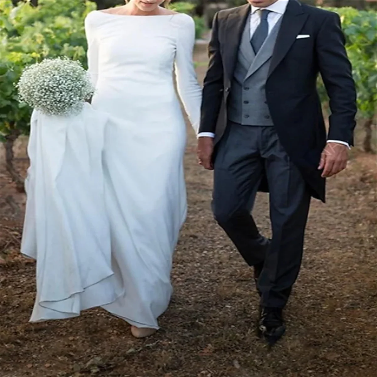 A-Line Hall Casual Wedding Dresses Sweep / Brush Train Long Sleeve Off Shoulder Satin With Lace Insert Appliques 2023 Bridal
A-Line Hall Casual Wedding Dresses Sweep / Brush Train Long Sleeve Off Shoulder Satin With Lace Insert Appliques 2023 Bridal