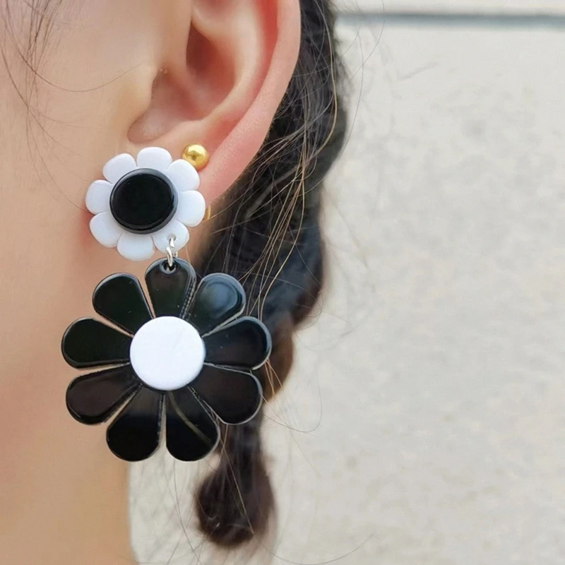 1 Pair Ladies Daisy Earrings Orange Flower Pendants Boho Earrings Jewelry Acrylic Earrings Gifts for Women Girls
1 Pair Ladies Daisy Earrings Orange Flower Pendants Boho Earrings Jewelry Acrylic Earrings Gifts for Women Girls