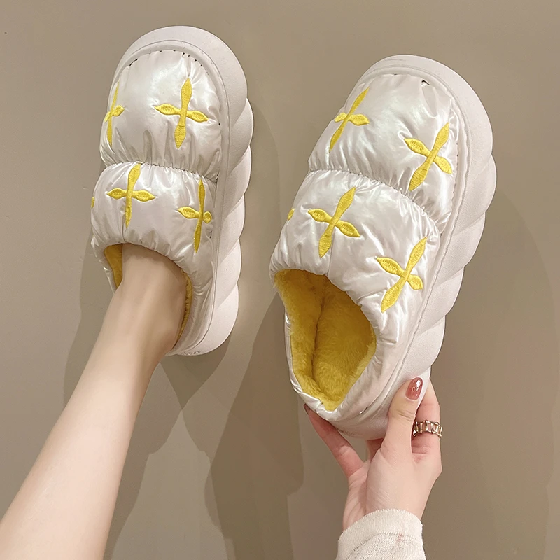 Pmwrun Women 2022 Autumn Winter New Fashion Outer Wear Waterproof Non-slip Plus Velvet Thick Bottom Baotou Lazy Cotton Slippers
Pmwrun Women 2022 Autumn Winter New Fashion Outer Wear Waterproof Non-slip Plus Velvet Thick Bottom Baotou Lazy Cotton Slippers