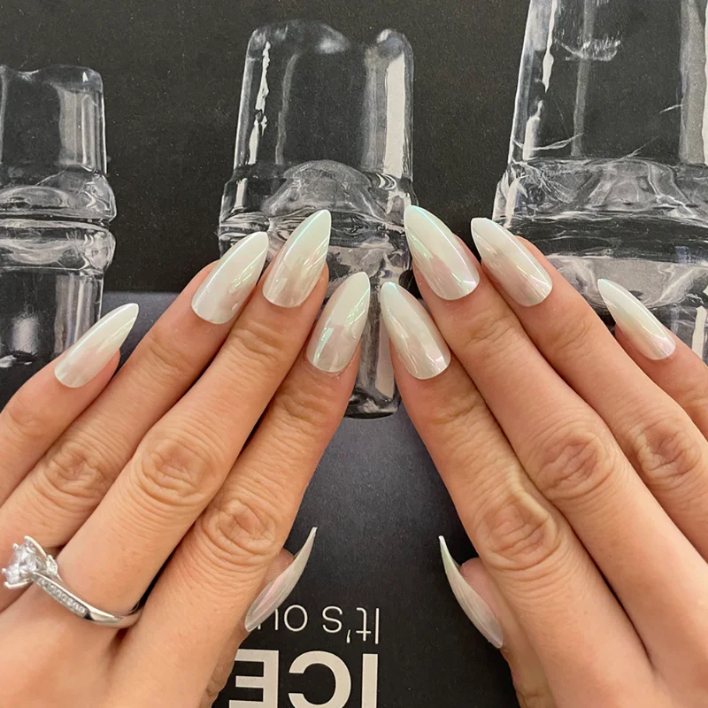 24 Pieces/Box Mirror Fake Nails Removable Long Pointed Wear Nail Aurora Pearl Laser Magic Color Manicure Women's Nail Art
24 Pieces/Box Mirror Fake Nails Removable Long Pointed Wear Nail Aurora Pearl Laser Magic Color Manicure Women's Nail Art