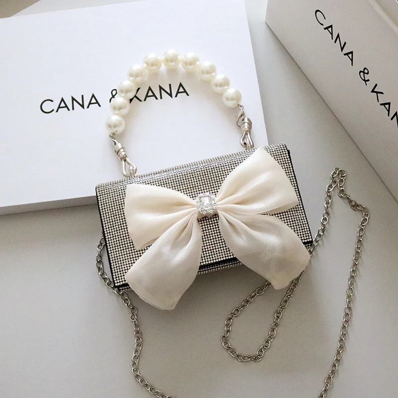 Beaded Small PU Leather Square Bag Big Bow Handbag New Fashionable Shoulder Chain Western Style Messenger Handbag for Women
Beaded Small PU Leather Square Bag Big Bow Handbag New Fashionable Shoulder Chain Western Style Messenger Handbag for Women