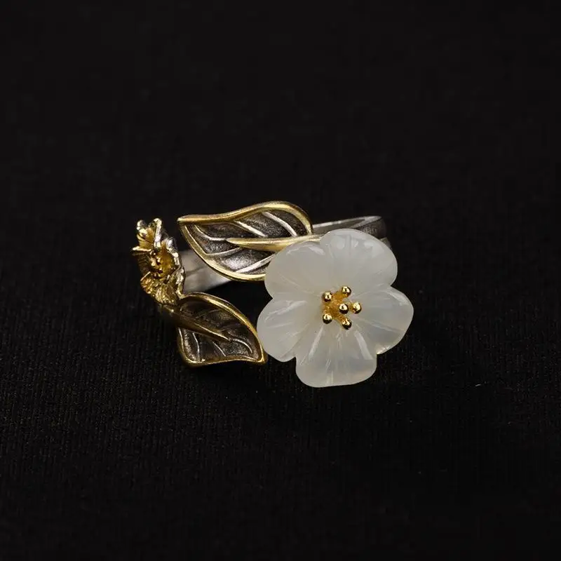Natural Hetian Jade Ring Women's S925 Sterling Silver Retro National Fashion White Jade Plum Leaf Open Ring
Natural Hetian Jade Ring Women's S925 Sterling Silver Retro National Fashion White Jade Plum Leaf Open Ring