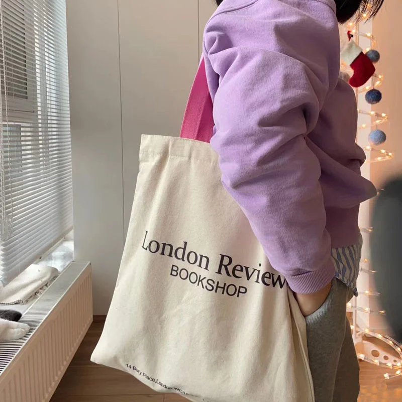 Women's Letter Printed Handbag Cotton Linen Colored Shoulder Strap Canvas Cloth Bag Thin Shopping Bags
Women's Letter Printed Handbag Cotton Linen Colored Shoulder Strap Canvas Cloth Bag Thin Shopping Bags