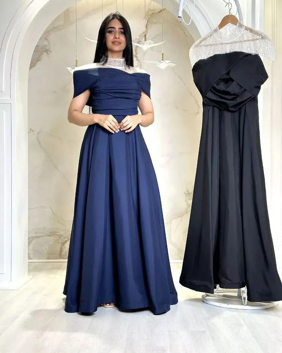 Black Blue Sweetheart Off Shoulder Prom Dress Floor Length Sain Pleated Ruffle Neck-Lace Sleeveless فستان احمر نسائي سهرة2023
Black Blue Sweetheart Off Shoulder Prom Dress Floor Length Sain Pleated Ruffle Neck-Lace Sleeveless فستان احمر نسائي سهرة2023