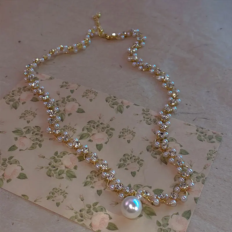 Pure desire wind flash diamond pearl necklace female 2023 new tide light luxury niche design senior sense collarbone chain neckl
Pure desire wind flash diamond pearl necklace female 2023 new tide light luxury niche design senior sense collarbone chain neckl