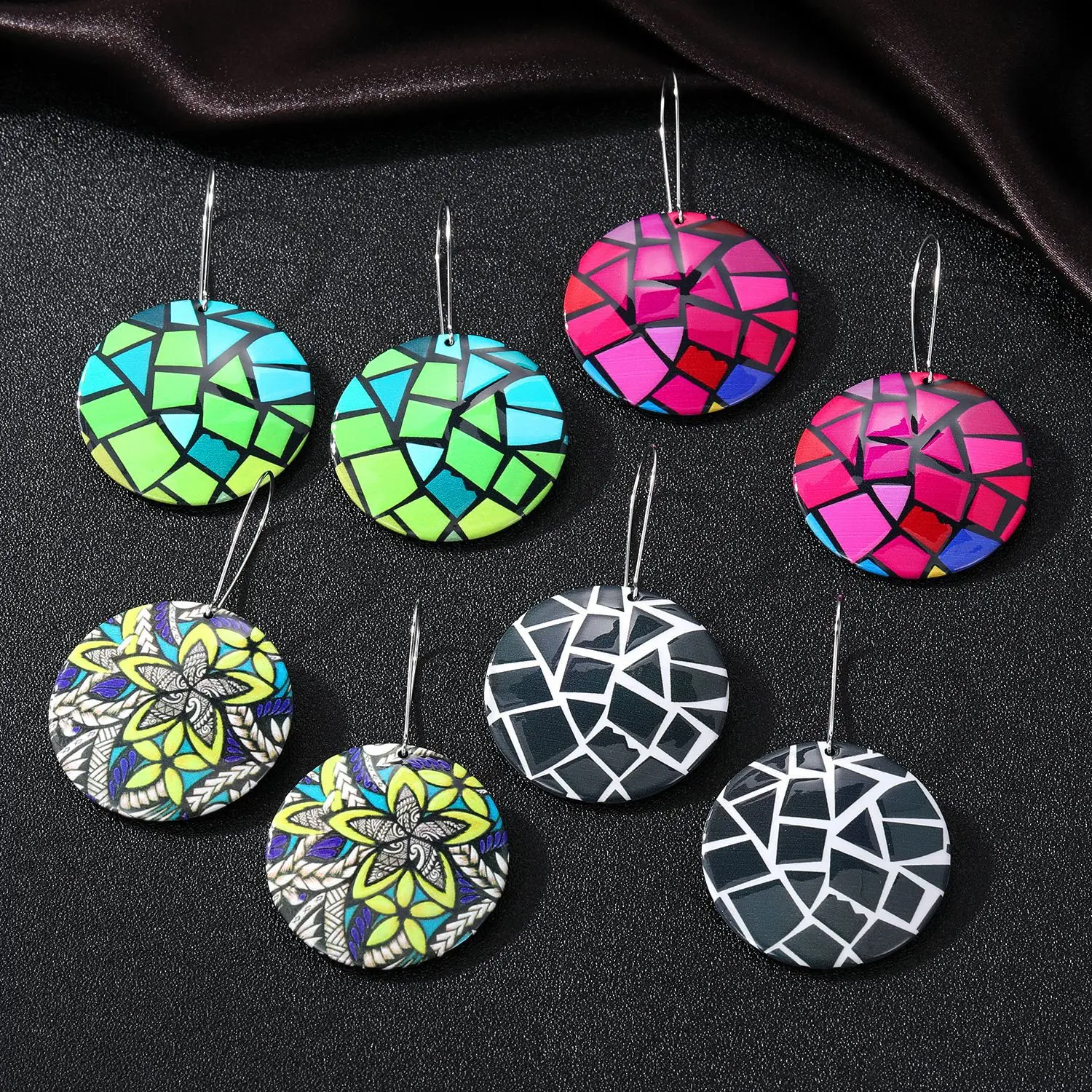 Fashion Painted Big Round Earrings For Women Creative Geometric Parttern Statement Acrylic Dangle Earrings Boho Female Jewelry 
Fashion Painted Big Round Earrings For Women Creative Geometric Parttern Statement Acrylic Dangle Earrings Boho Female Jewelry