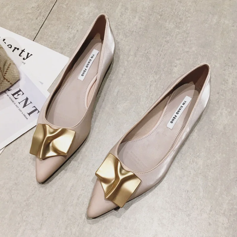 Women Flats 2022 Summer New Solid Color Stylish Lady Flat Heel Shoes Pointed Toe Pink Sky Blue 31-46 Female Slipons Leathers
Women Flats 2022 Summer New Solid Color Stylish Lady Flat Heel Shoes Pointed Toe Pink Sky Blue 31-46 Female Slipons Leathers