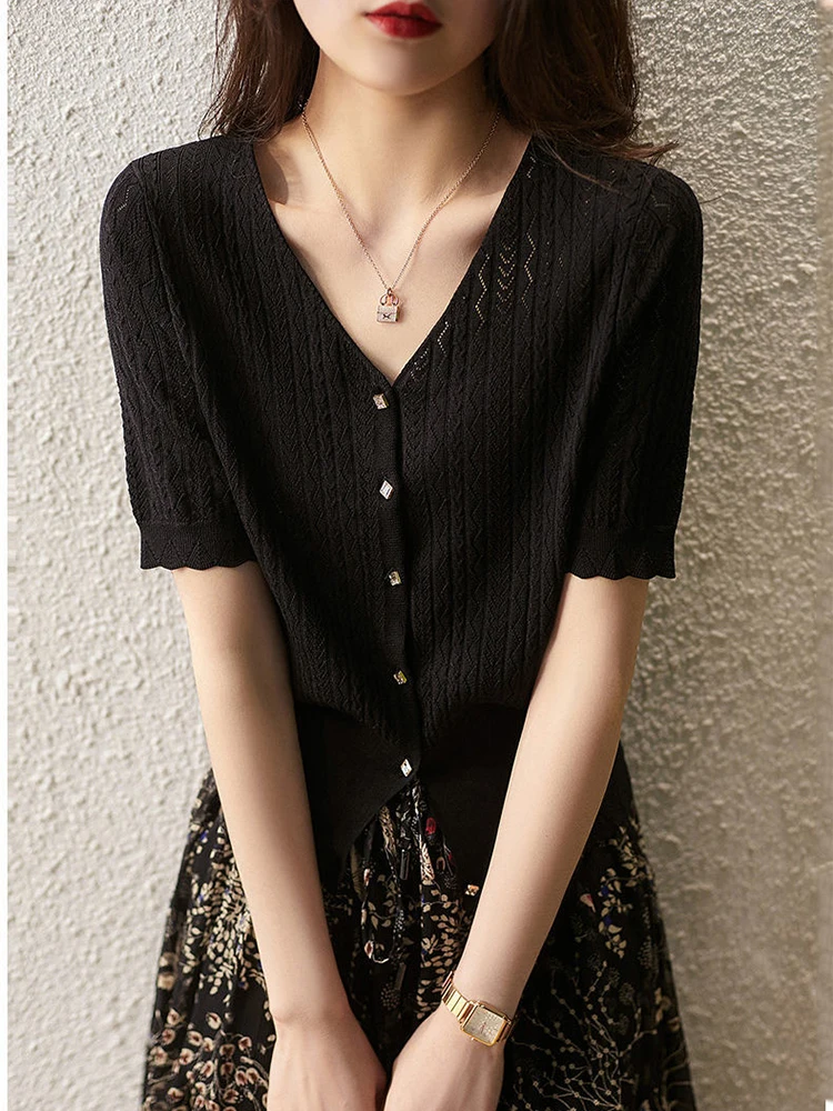 BOBOKATEER Tops Women 2023 Front Button Up T-Shirt Femme Short Sleeve Tee Shirt Openwork Knitted Sweater Top Camisetas De Mujer
BOBOKATEER Tops Women 2023 Front Button Up T-Shirt Femme Short Sleeve Tee Shirt Openwork Knitted Sweater Top Camisetas De Mujer