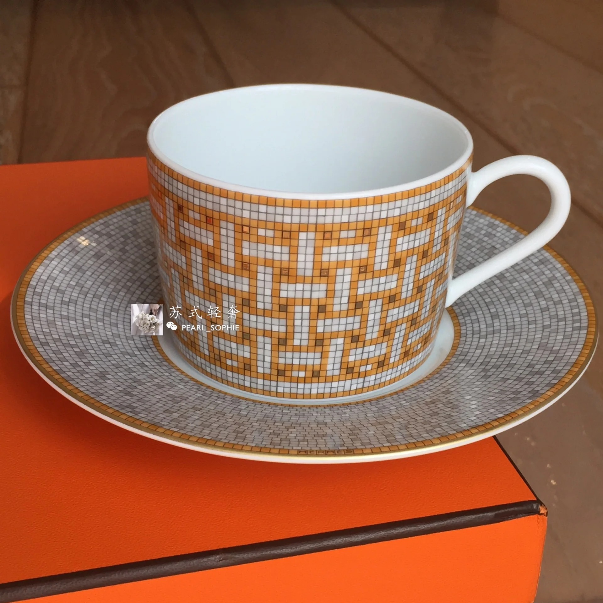 European Bone China Coffee Cups and Saucers Tableware Coffee Plates Dishes Afternoon Tea Set Home Kitchen With Gift Box
European Bone China Coffee Cups and Saucers Tableware Coffee Plates Dishes Afternoon Tea Set Home Kitchen With Gift Box