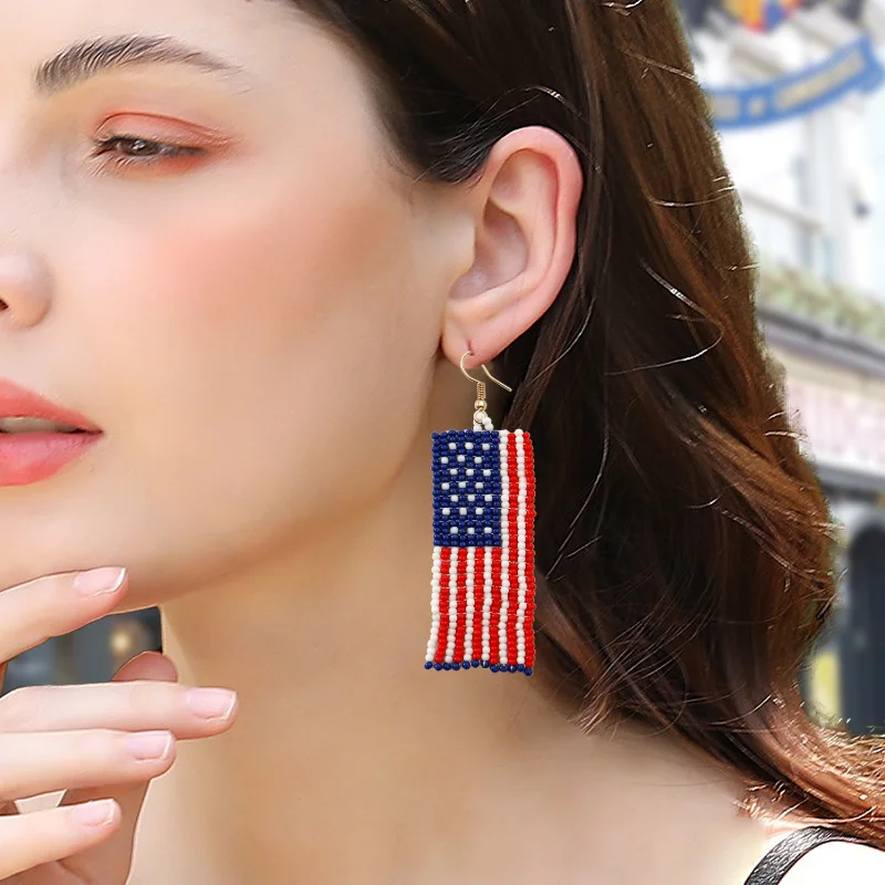 2023 Bohemian Tassel American Flag Earrings Hand-woven Rice Beads INS Style American Independence Day Earrings for Women
2023 Bohemian Tassel American Flag Earrings Hand-woven Rice Beads INS Style American Independence Day Earrings for Women