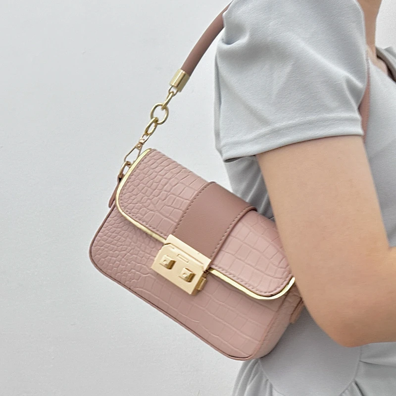 Korean Handbag for Women 2023 Summer New Locking Shoulder Armpit Bag PU Leather Fashion Small Square Bag Full Match Handbags
Korean Handbag for Women 2023 Summer New Locking Shoulder Armpit Bag PU Leather Fashion Small Square Bag Full Match Handbags