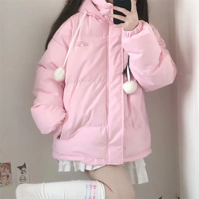 Кавайная стеганая куртка Sanrio Kuromi Cinnamoroll My Melody, женская зимняя стеганая куртка, Студенческая мультяшная Теплая стеганая куртка с капюшоном
Кавайная стеганая куртка Sanrio Kuromi Cinnamoroll My Melody, женская зимняя стеганая куртка, Студенческая мультяшная Теплая стеганая куртка с капюшоном