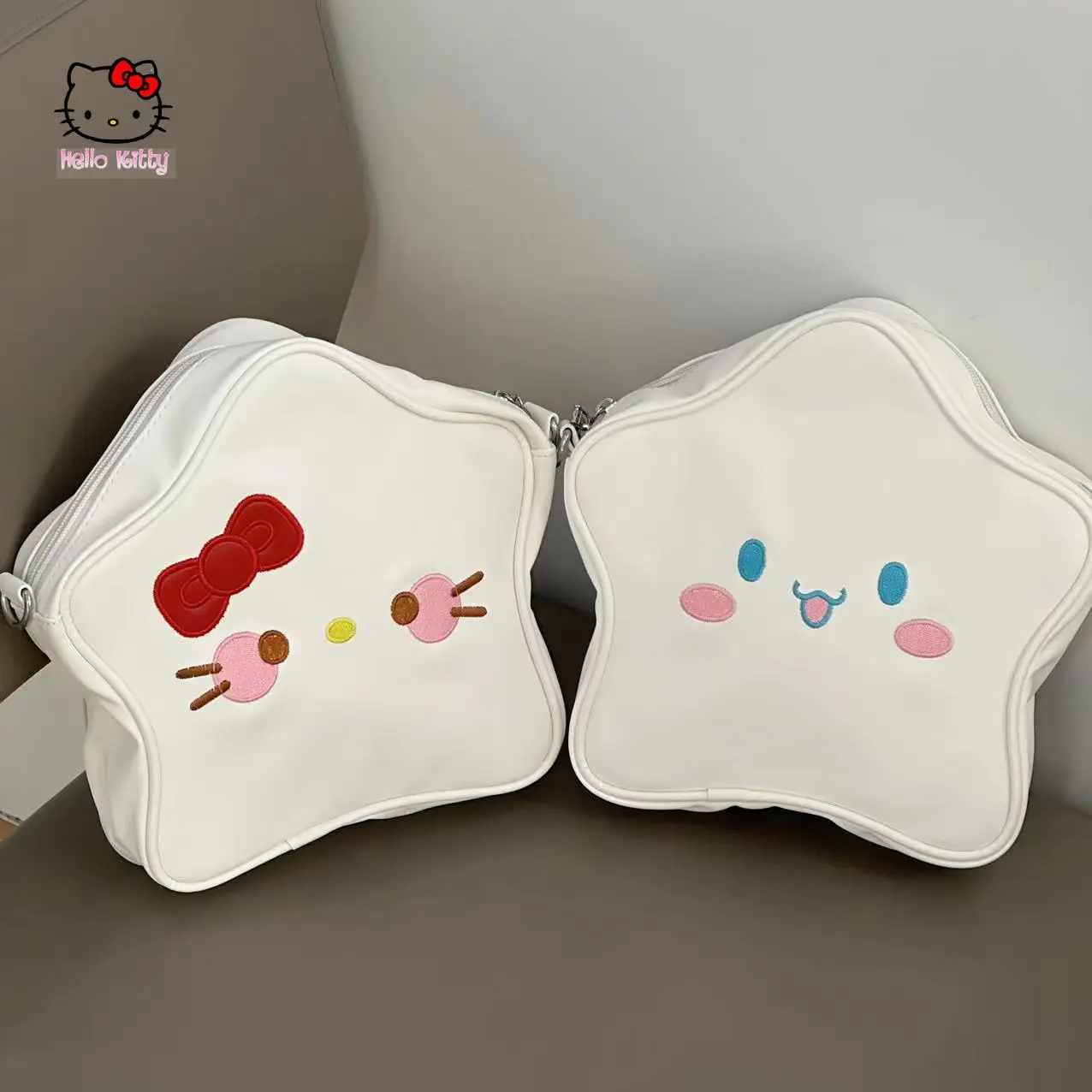 Kawaii Sanrio, Hello Kitty Cinnamoroll, мультяшная сумка в форме звезды, мультяшная анимация, Модный милый рюкзак через плечо для девочек, подарок
Kawaii Sanrio, Hello Kitty Cinnamoroll, мультяшная сумка в форме звезды, мультяшная анимация, Модный милый рюкзак через плечо для девочек, подарок