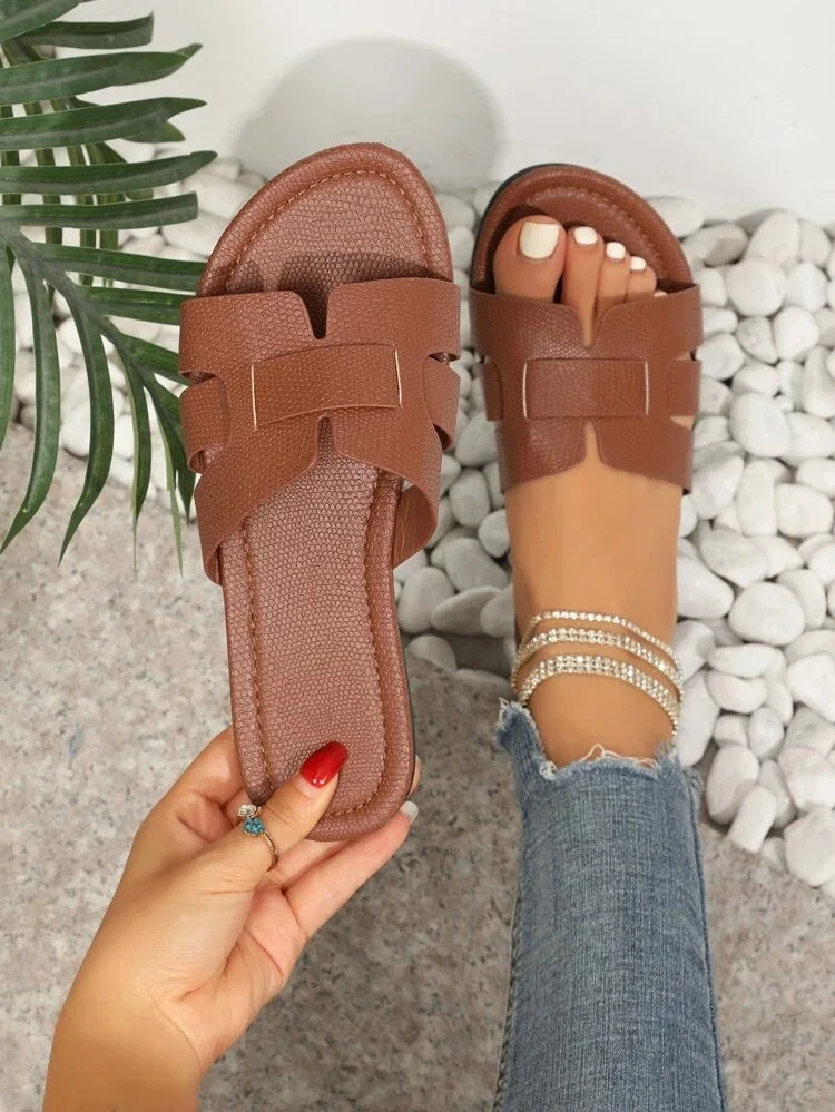 30 Colors Summer Slippers Women Flat Luxury Outdoor Beach Flip Flops Female Sandals Trend Brand Design Slides Shoes 
30 Colors Summer Slippers Women Flat Luxury Outdoor Beach Flip Flops Female Sandals Trend Brand Design Slides Shoes