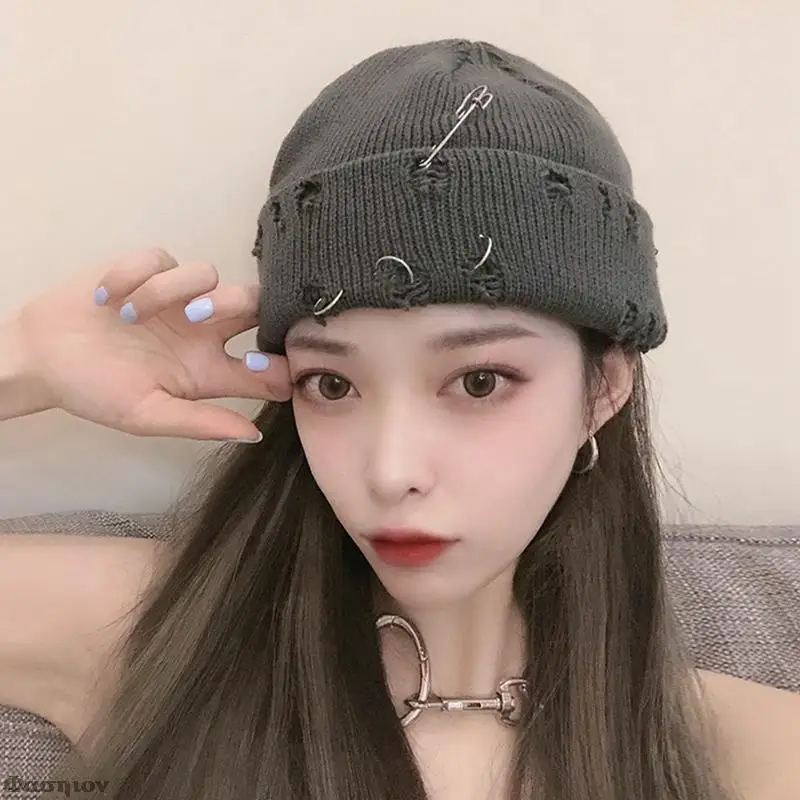 Unisex Trendy Winter Knitted Hat with Pin O-ring Retro Distressed Hole Solid Color Hip-hop Elastic Cuffed Skull Couple Cap
Unisex Trendy Winter Knitted Hat with Pin O-ring Retro Distressed Hole Solid Color Hip-hop Elastic Cuffed Skull Couple Cap