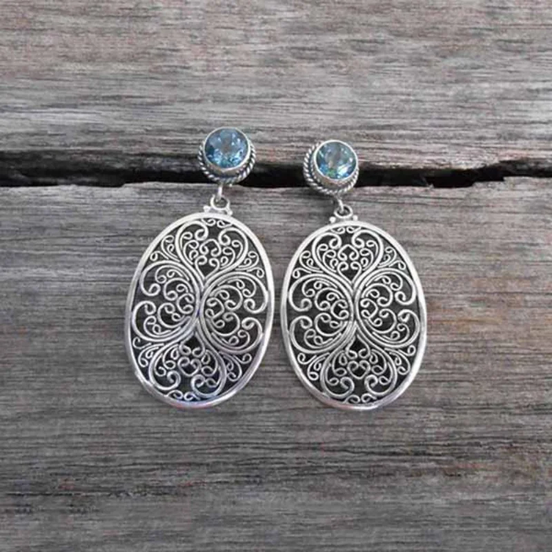 Ethnic Earrings Silver Plating Oval Hollow Carved Vintage Palace Earrings Popular Fashion Occidental Party Gift Earrings Jewelry
Ethnic Earrings Silver Plating Oval Hollow Carved Vintage Palace Earrings Popular Fashion Occidental Party Gift Earrings Jewelry