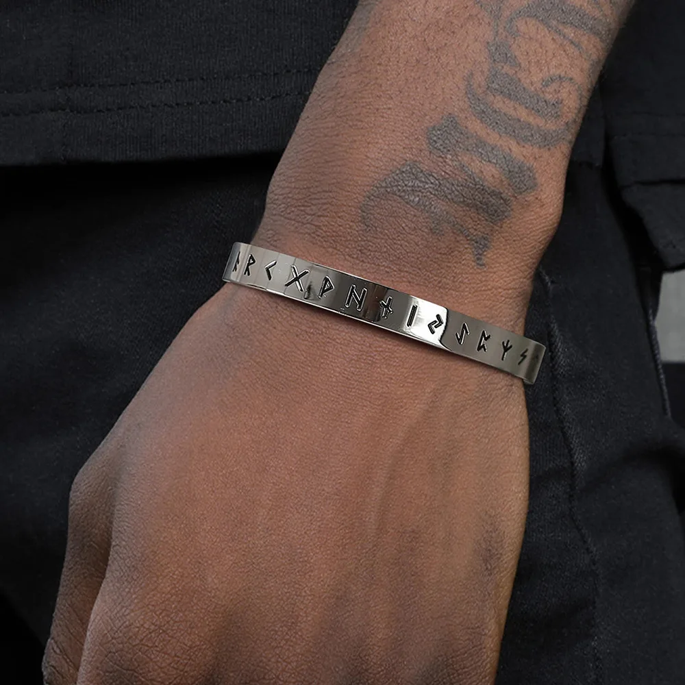 Hot Sale New 2022 Titanium Steel Fashion Nordic Viking Text Open Bracelet Viking Totem for Women Men Party Jewelry Gift
Hot Sale New 2022 Titanium Steel Fashion Nordic Viking Text Open Bracelet Viking Totem for Women Men Party Jewelry Gift