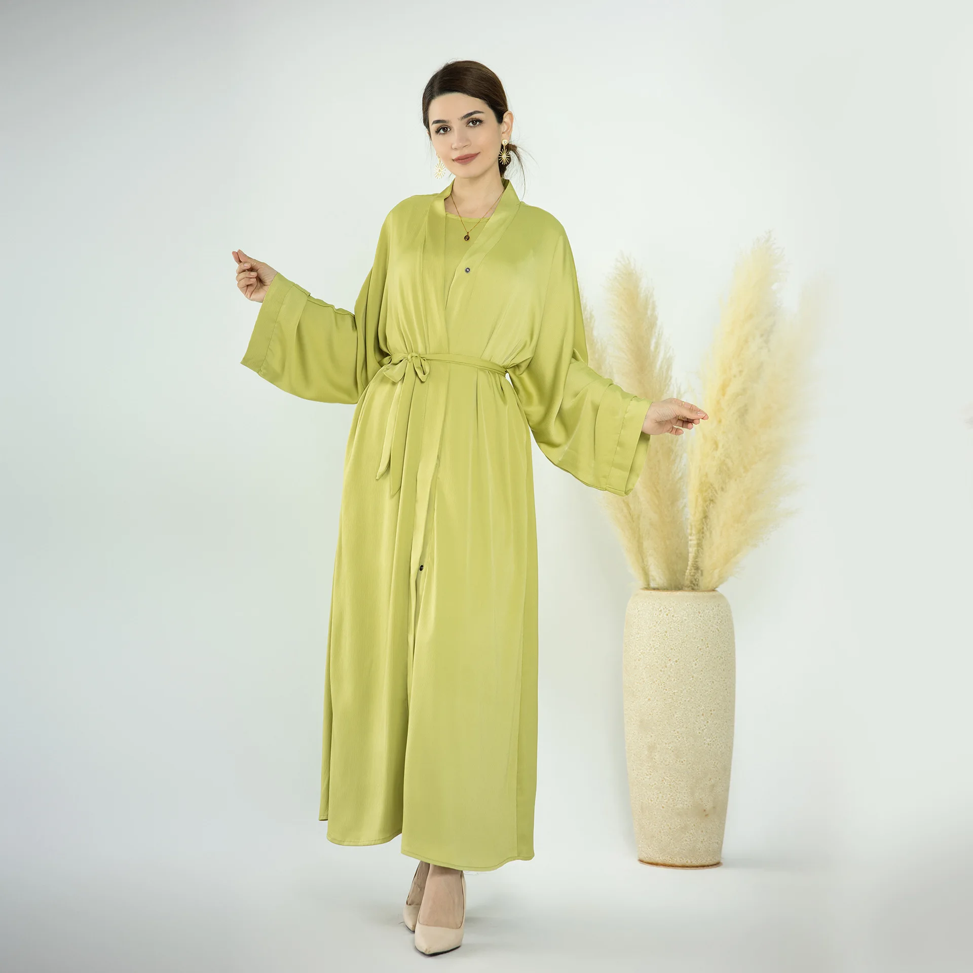 Wepbel Satin Ruffle Bottoming Abaya Muslim Dress Turkish Muslim Dress Sets Women Dubai Islamic Clothing Open Cardigan Kimono
Wepbel Satin Ruffle Bottoming Abaya Muslim Dress Turkish Muslim Dress Sets Women Dubai Islamic Clothing Open Cardigan Kimono