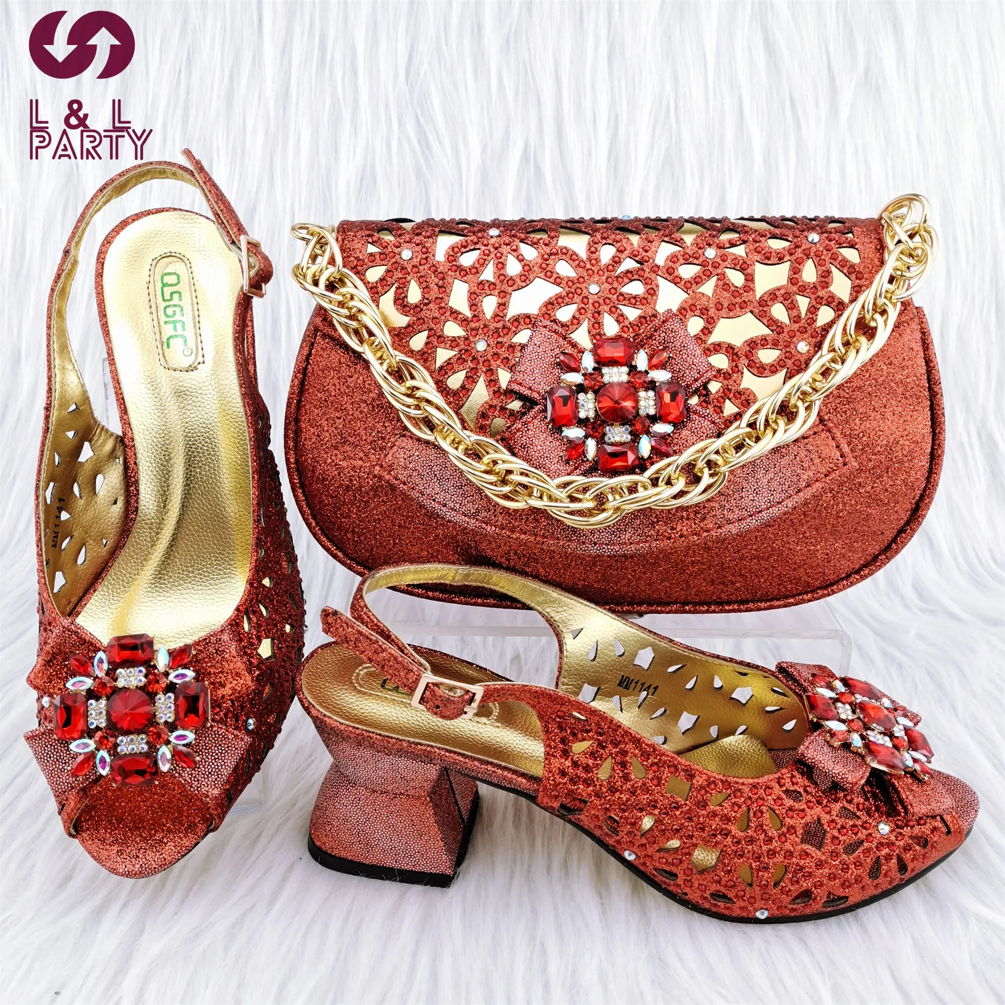 2023 New Arrivals Special Design Red Color African Women Shoes and Bag Set Pointed Toe Pumps for Wedding Party
2023 New Arrivals Special Design Red Color African Women Shoes and Bag Set Pointed Toe Pumps for Wedding Party