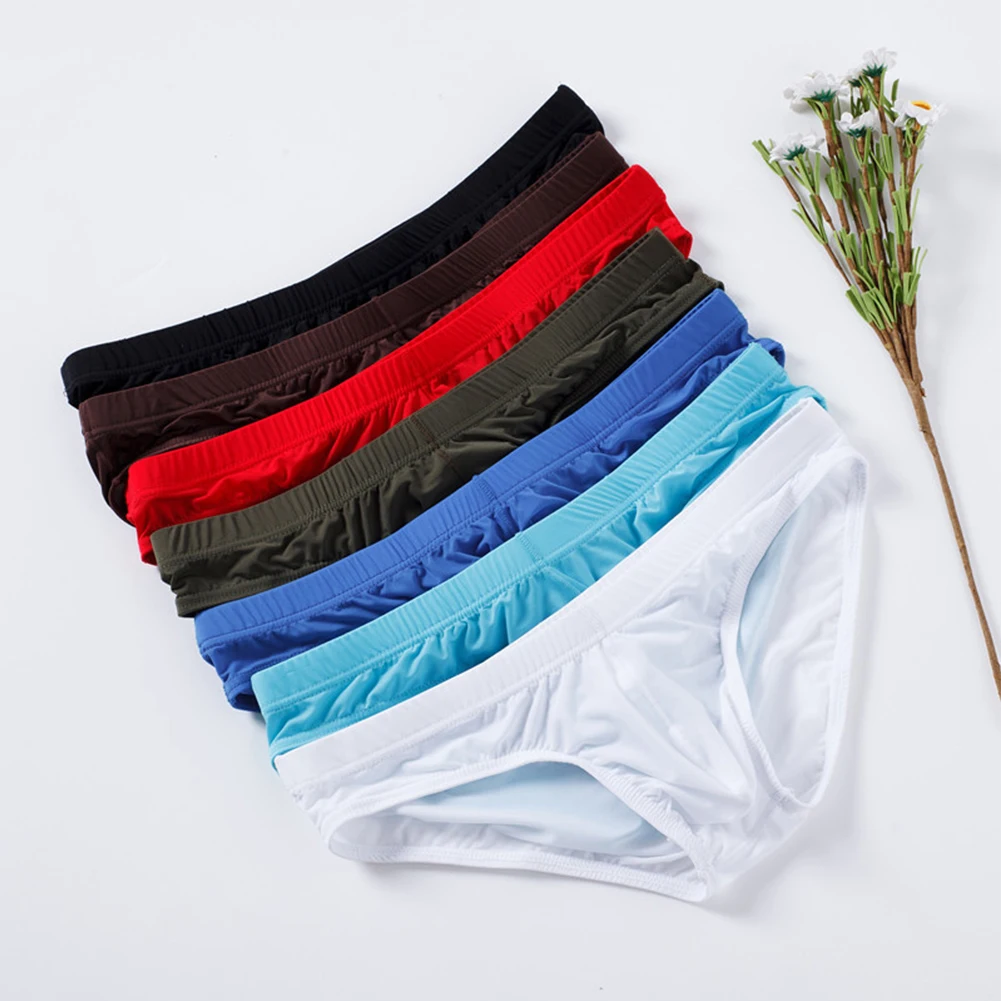 2023 Comfy Mens Low Waist Pouch Briefs Sexy Wet Look Panties Transparent Thin Male Beachwear Trunks Shorts Solid Underwear
2023 Comfy Mens Low Waist Pouch Briefs Sexy Wet Look Panties Transparent Thin Male Beachwear Trunks Shorts Solid Underwear