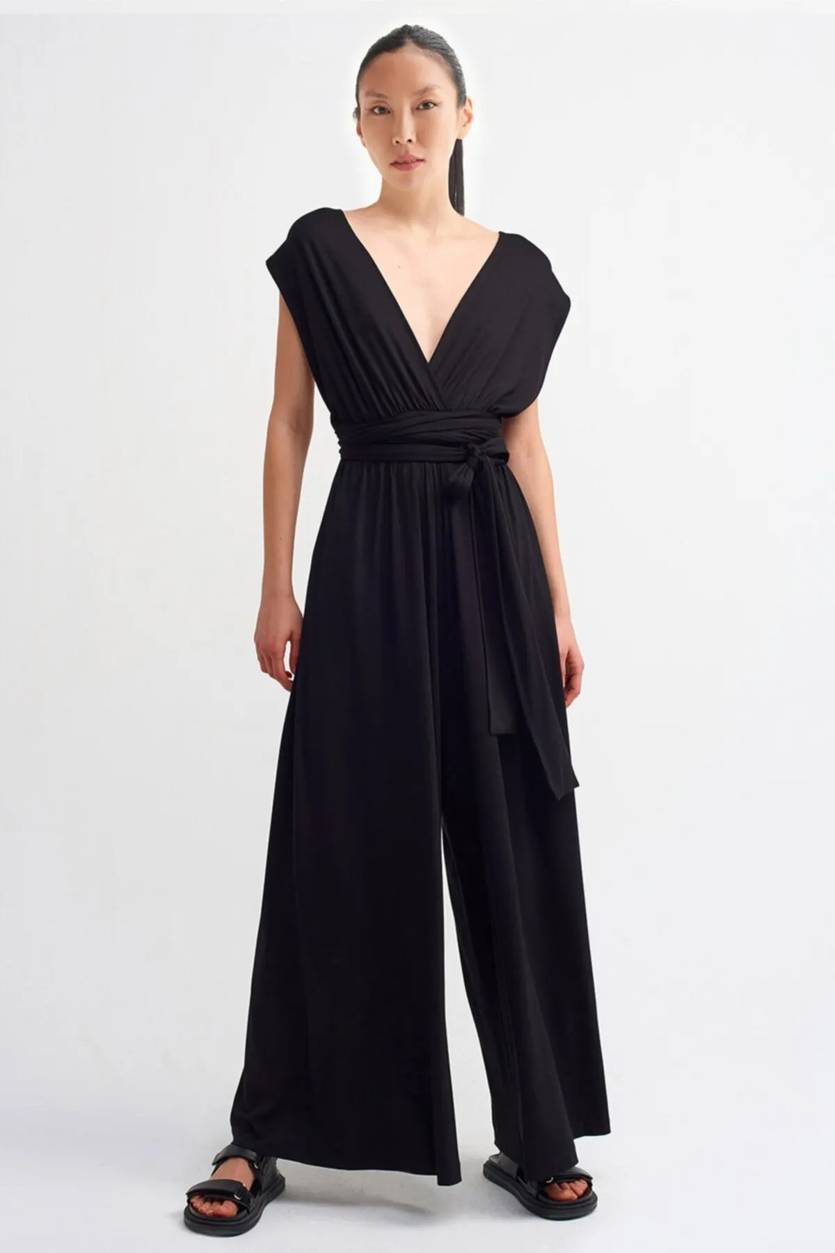 Women's Overalls Double Breasted Lycra Compact Hot Style Quality Fabric Sleeveless Baggy Trousers Casual Jumpsuit
Women's Overalls Double Breasted Lycra Compact Hot Style Quality Fabric Sleeveless Baggy Trousers Casual Jumpsuit