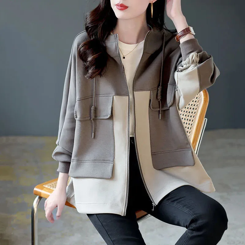 New Fashion Women's Korean Windbreaker Jacket Spring Autumn Parker Overcoat Female Splicing Bat Sleeve Hooded Trench Coats 4XL
New Fashion Women's Korean Windbreaker Jacket Spring Autumn Parker Overcoat Female Splicing Bat Sleeve Hooded Trench Coats 4XL