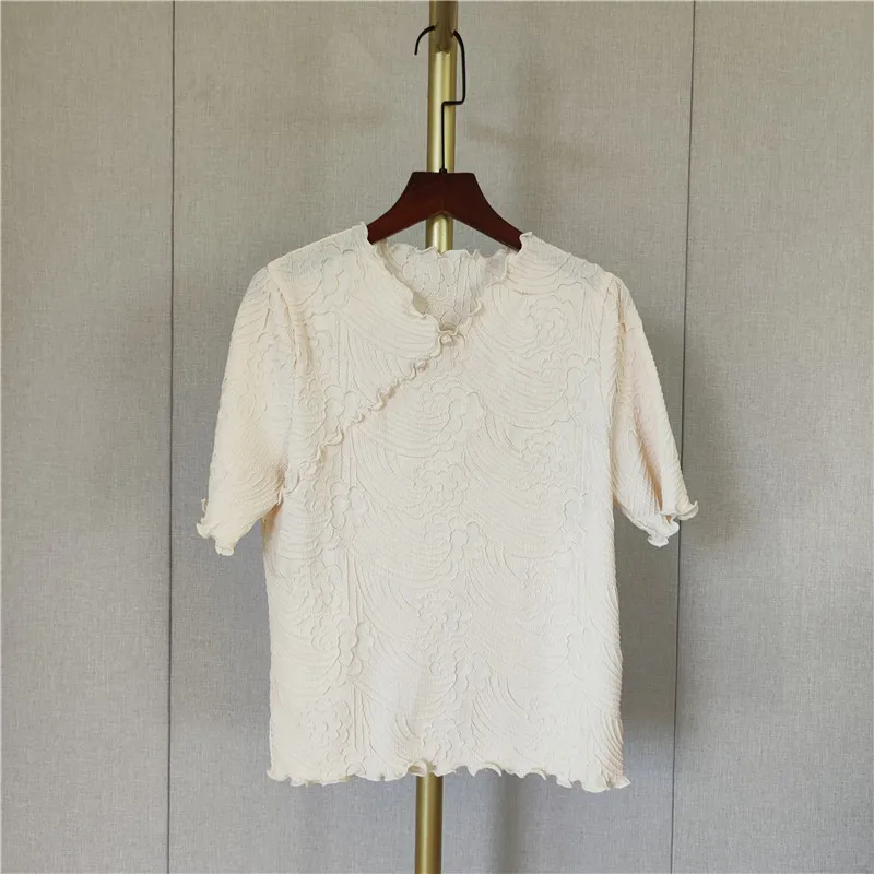 Pleated blouse women's new style button loose women's retro casual short sleeve shirt with wooden ear edge
Pleated blouse women's new style button loose women's retro casual short sleeve shirt with wooden ear edge