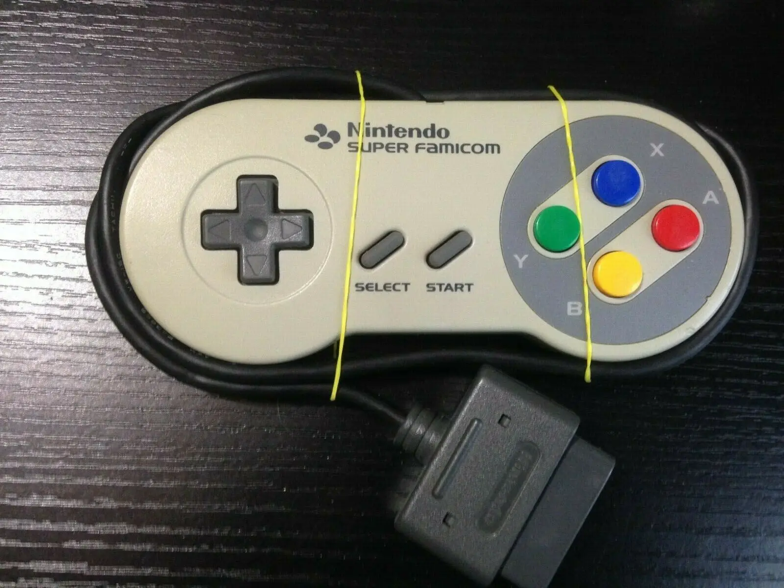 B Grade SNES Super Nintendo FAMICOM Official Original Controller Pad Gamepad x 1
B Grade SNES Super Nintendo FAMICOM Official Original Controller Pad Gamepad x 1