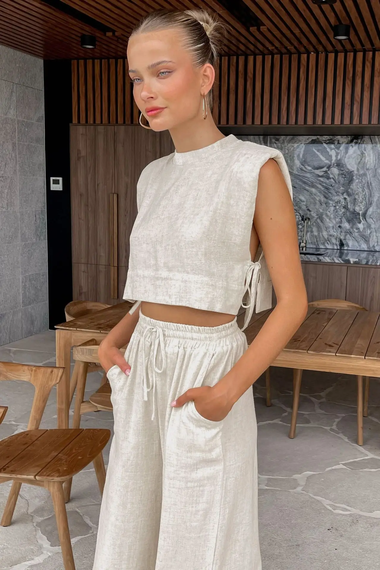 Summer Khaki Linen Pants Sets Women 2 Piece Fashion Sexy Lace-Up Crop Tops Vacation Elastic Waist Loose Long Pants Suits
Summer Khaki Linen Pants Sets Women 2 Piece Fashion Sexy Lace-Up Crop Tops Vacation Elastic Waist Loose Long Pants Suits