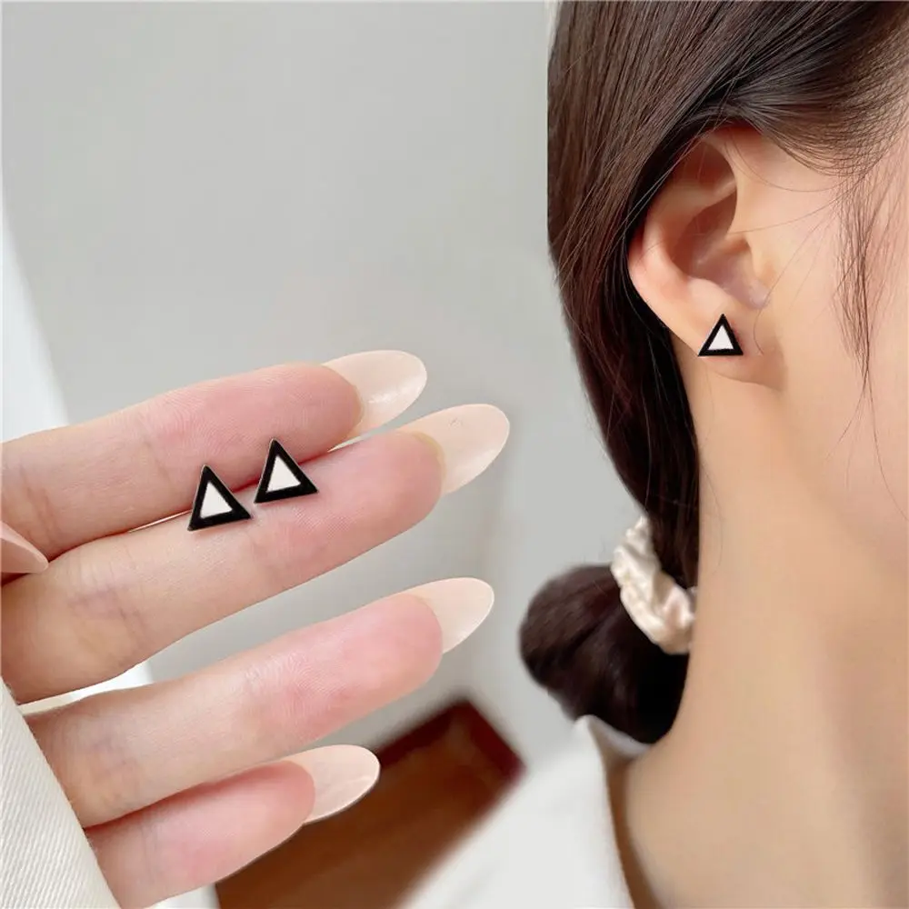 New Punk Triangle Stud Earrings Elegant Earrings For Women Men Temperament Stainless Steel Earrings Girls Party Jewelry Gifts
New Punk Triangle Stud Earrings Elegant Earrings For Women Men Temperament Stainless Steel Earrings Girls Party Jewelry Gifts