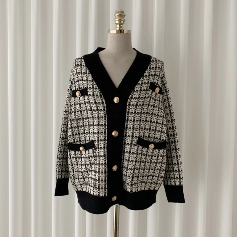 2022 Autumn Winter Single-breasted Plaid Knitted Sweater Cardigan Long-sleeved Sweater Jacket Coat
2022 Autumn Winter Single-breasted Plaid Knitted Sweater Cardigan Long-sleeved Sweater Jacket Coat