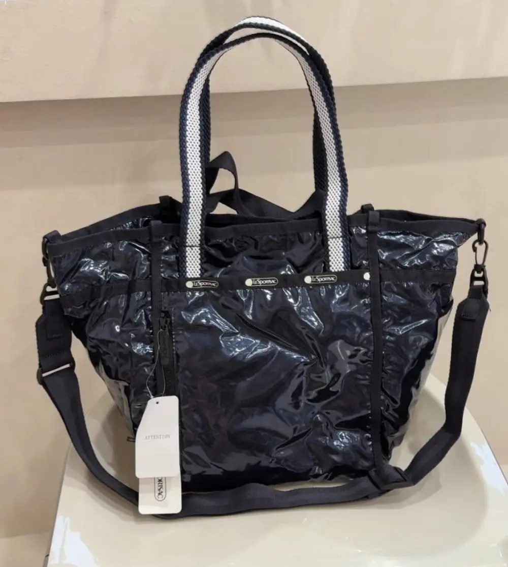 Cartoon Women Bag Fashion Casual New Patent Leather Shoulder Bag Crossbody Large Capacity Tote Bag Storage Bag Holiday Gift 3812 
Cartoon Women Bag Fashion Casual New Patent Leather Shoulder Bag Crossbody Large Capacity Tote Bag Storage Bag Holiday Gift 3812