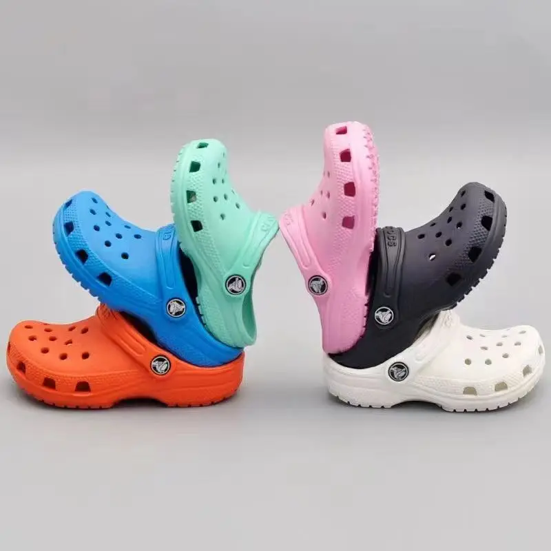 

Детская обувь 2023 летние сабо детская обувь мультяшная Акула для девочек и мальчиков пляжная нескользящая обувь для малышей садовые детские Тапочки